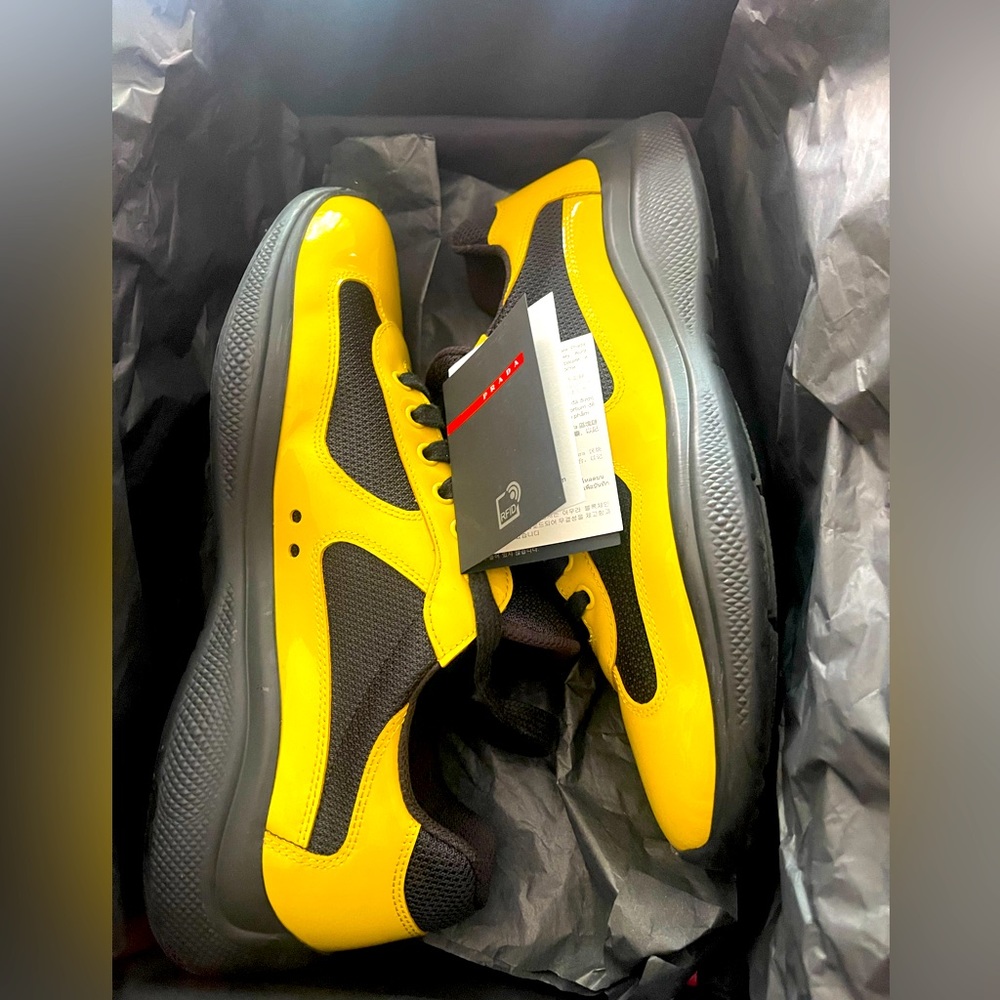 Prada (World cup) Size 8 men’s